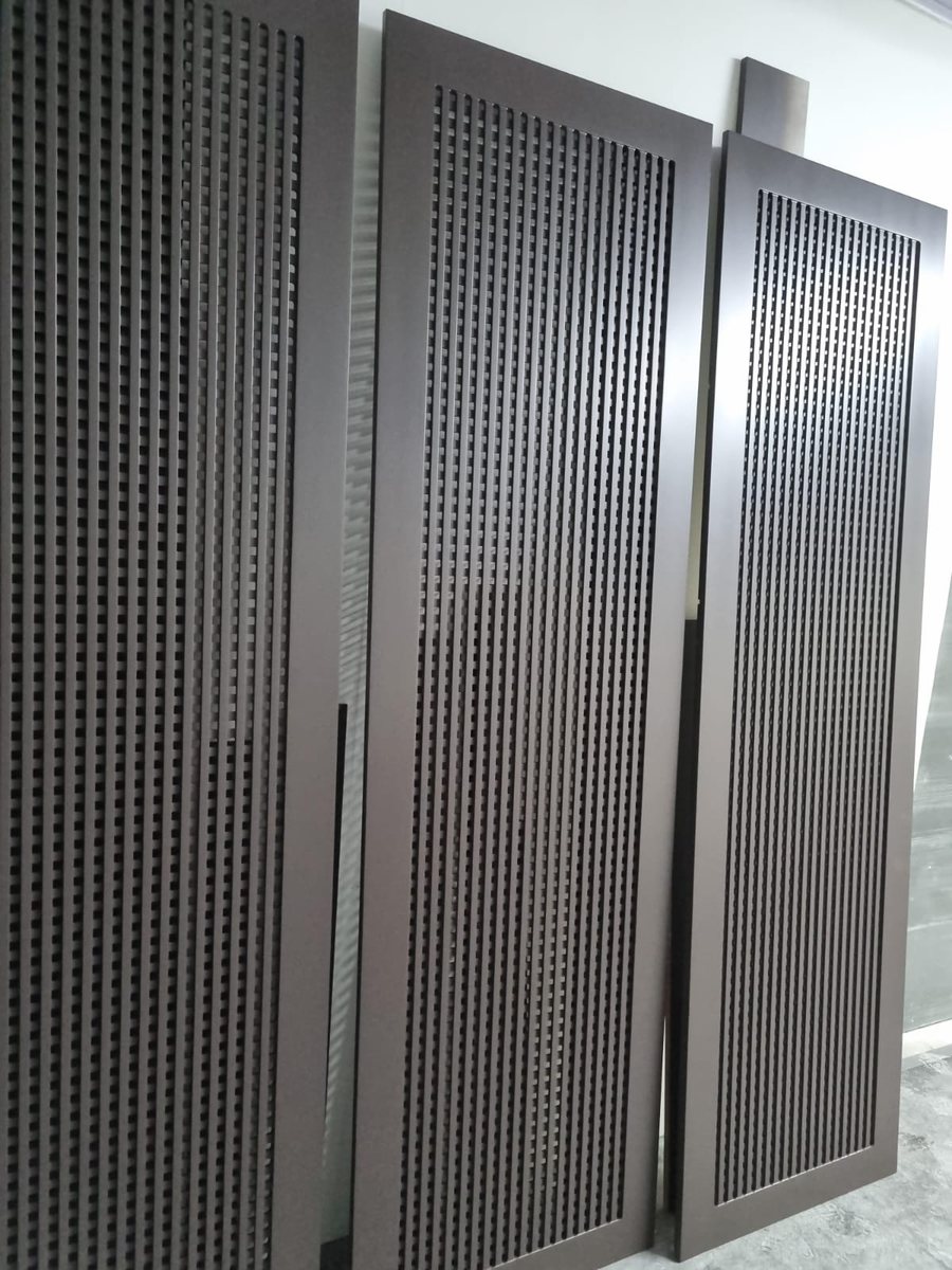 Detalhe de portas com acabamento especial